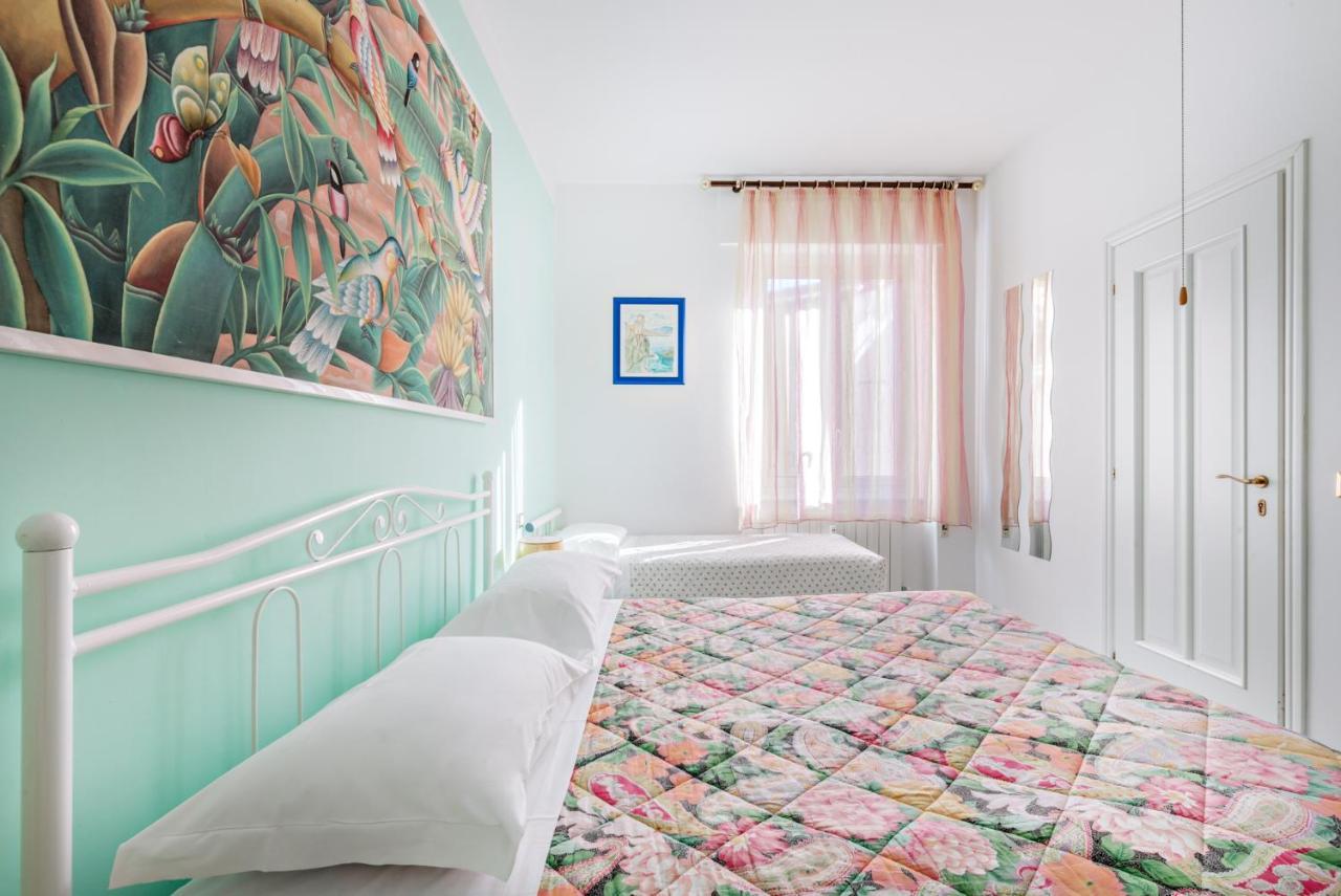 Lia Rooms 2 Специя Екстериор снимка